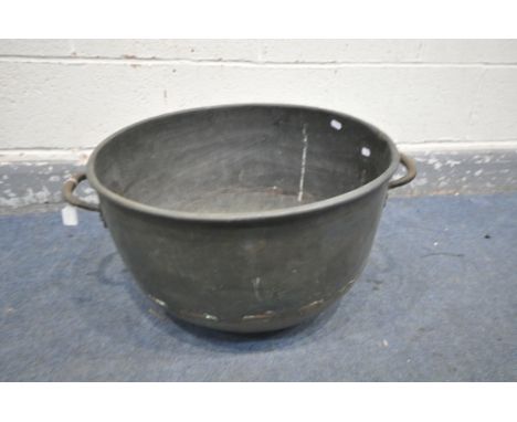 A 19TH CENTURY COPPER VAT/PLANTER, diameter 51cm x height 31cm