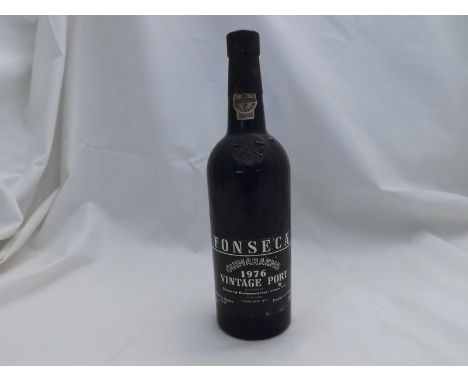 1 bt 1976 Fonseca Vintage Port  
