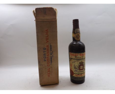 Single cased bottle Real Companhia 1945 vintage Port  