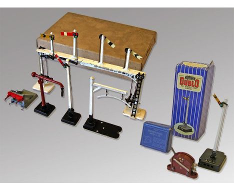 Model railways - a collection of diecast Hornby Dublo signals, height guage, water pump, switches and other