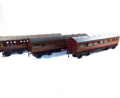 Model railways - three Bassett Lowke tin-plate O gauge corridor coaches comprising two off 1st class 3490 and a 3rd brake coa