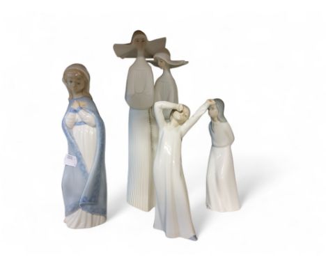 A Lladro figure group, Two Nuns, printed mark, 4611;&nbsp; others, Nao;&nbsp; etc 