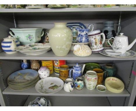 A selection of ceramics to include a Copeland Spode Italian pattern coffee pot, a Quaker Oats storage jar, a Villeroy &amp; B
