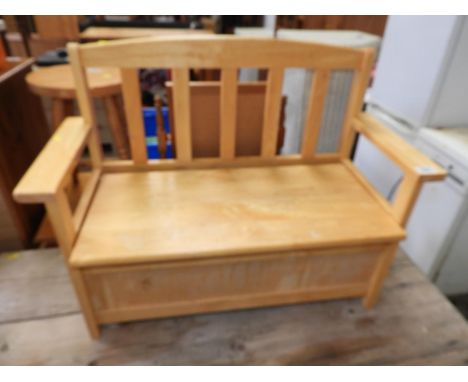Child's Bench with Storage 