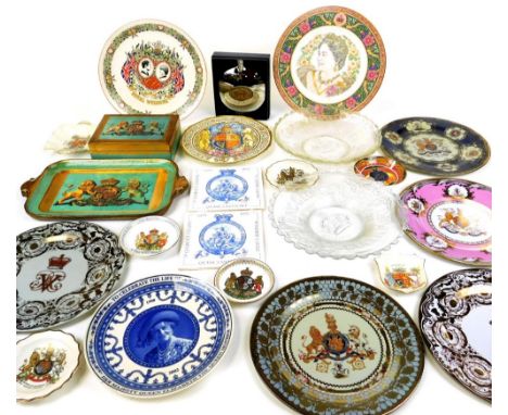 Various Royal Commemorative plates, to include Paragon George VI and Queen Elizabeth Westminster Abbey 1937 marriage plate, 2