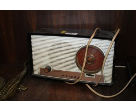 A VINTAGE RETRO MURPHY RADIO 