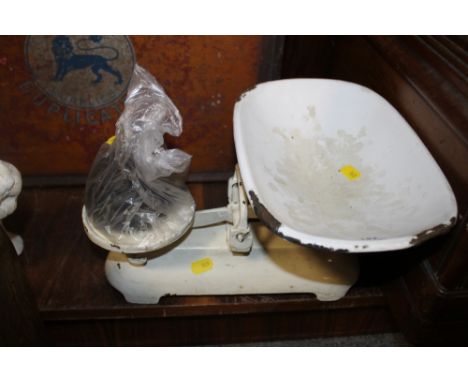 A SET OF VINTAGE SCALES AND WEIGHTS