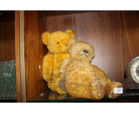 TWO VINTAGE TEDDY BEARS
