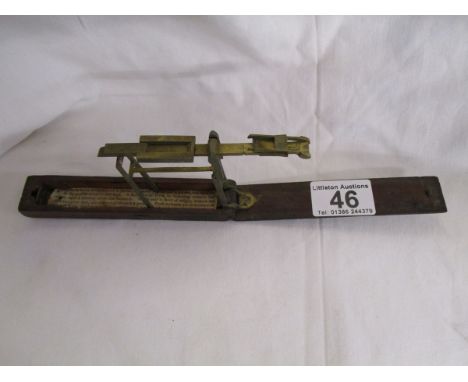Folding sovereign scales