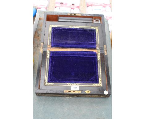 A VINTAGE MAHOGANY AND INLAID WRITING SLOPE WITH BLUE BLAZE INTERIOR 