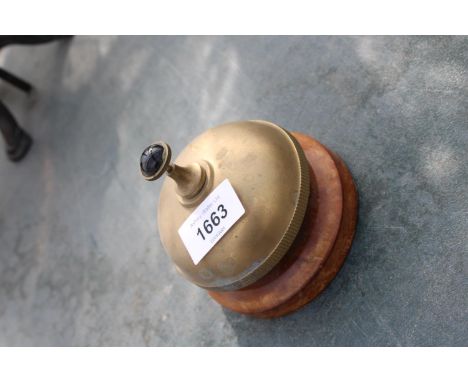 A VINTAGE BRASS BUTLERS/ RECEPTION BELL 