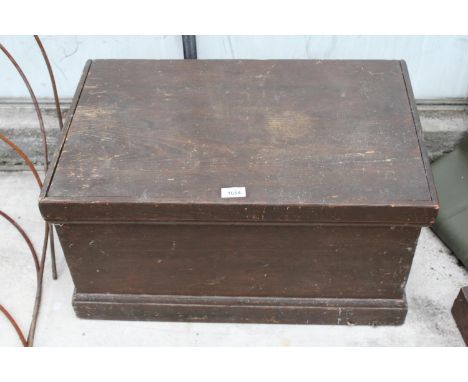 A VINTAGE PINE TOOL CHEST 