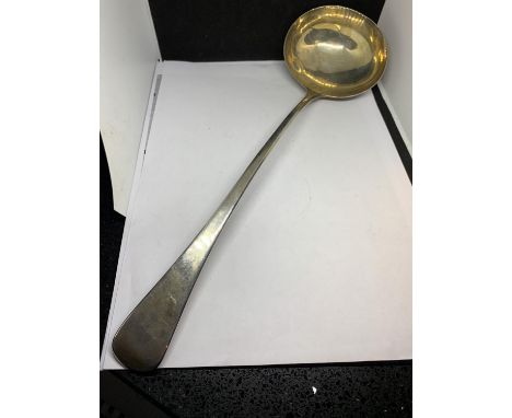 A HALLMARKED LONDON GEORGIAN SILVER LADLE GROSS WEIGHT 196 GRAMS 