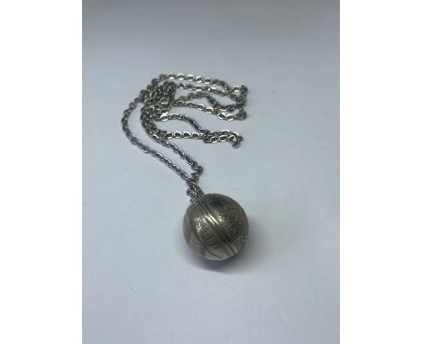 A SILVER NECKLACE AND A HALF CROWN BALL PENDANT 
