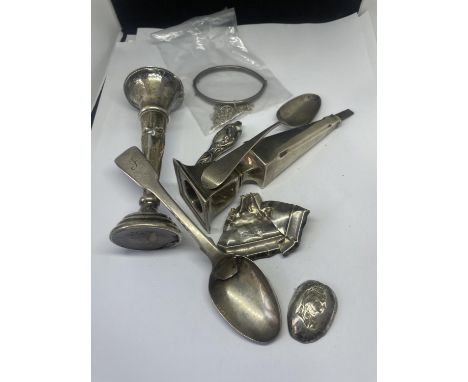 A QUANTITY OF SCRAP SILVER 