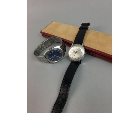 GROUP OF WRIST WATCHES, including a 1970smmanual wind Bulova example, and a Roamer late 1960s, manual wind and with box, with