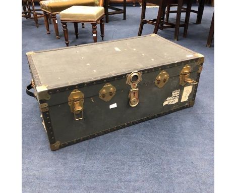 EARLY 20TH CENTURY TRAVEL TRUNK, 91cm wide