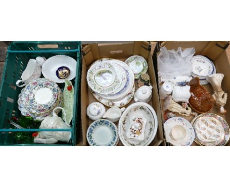 A mixed collection of items to include Royal Cauldon Victoria pattern dinner plates, Royal Doulton Brambly Hedge plates, Midw