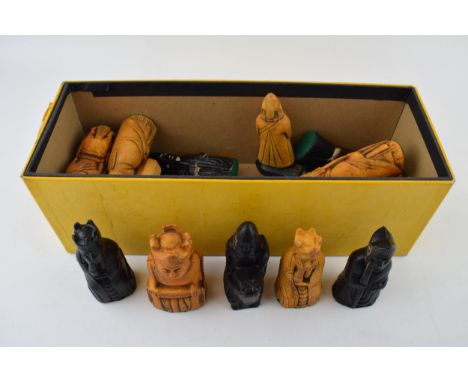 Vintage resin chess set in a medieval style. King height 10cm. (32)  All pieces present, free of damage or restoration.