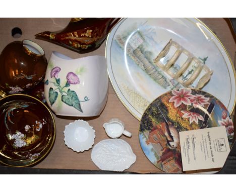 Pottery to include Carlton Ware Rouge Royal to include a magic lamp table lighter, a Carlton Ware pink floral vase, a Wedgwoo