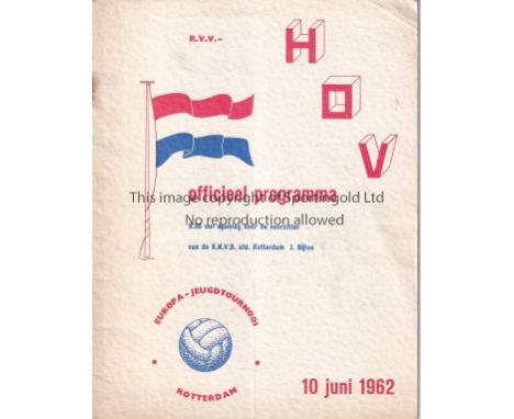 YOUTH TOURNAMENT 1962               Rotterdam Youth Tournament played 10-11 June 1962. Official 20-page Tournament programme 