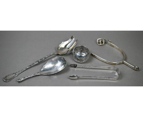 An Edwardian silver stirrup, Charles Horner, Birmingham 1901, to/w a George III pair of sugar tongs, Samuel Hougham, London 1