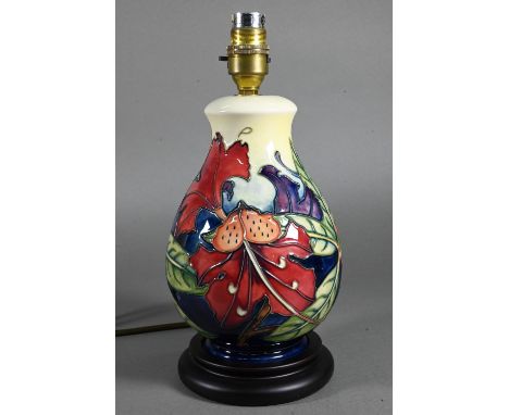 A Moorcroft 'Simeon' table lamp, 22 cm (to top of ceramic), c/w shade 