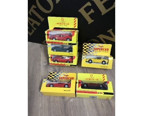 1:43 SCALE CARS - BOX OF 43 BOXED MODELS, SHELL PROMOTIONAL AND MAISTO SUPERCARS/SPORTS CARS COLLECTIONS