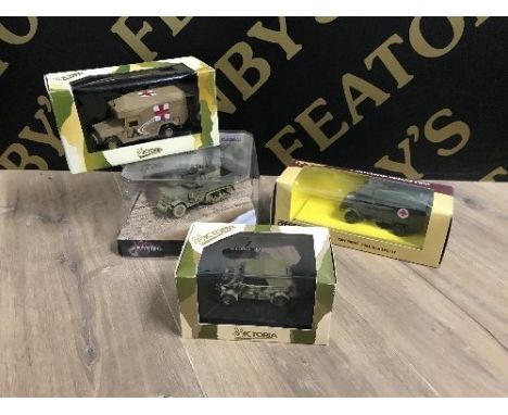 MILITARY - A VARIED COLLECTION OF MILITARY BOXED/CASED MODELS INCLUDING CORGI, SOLIDO, VICTORIA AND ATLAS (16 MODELS)