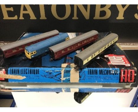 JOUEF HO SCALE TRAIN SET , no track < excellent condition also Jouef carriages & Lima diesel