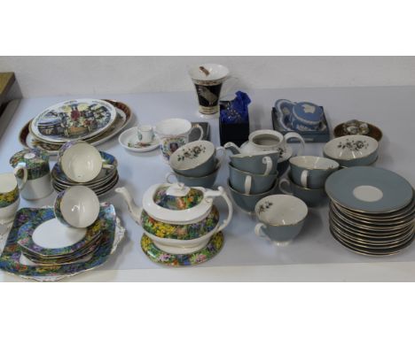 Mixed lot of various part tea services and decorative plates, including Paragon, Royal Doulton, Wedgwood, Stuart Crystal, Ayn