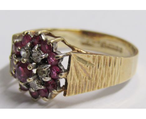 9ct gold ruby and diamond ring - ring size O - total weight 3.5g