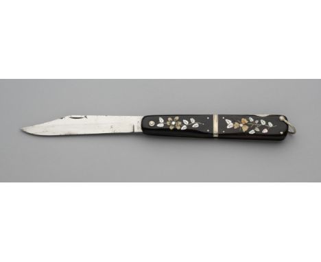 A FOLDING LOCK KNIFE, JOHN PETTY &amp; SONS, CIRCA 1900 comprising single clip-point blade stamped by the maker at the ricass