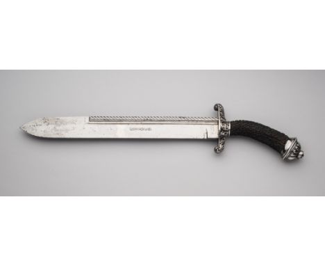 A LARGE DISPLAY BOWIE KNIFE, JOSEPH RODGERS &amp; SONS, 6 NORFOLK STREET, SHEFFIELD, LATE 19TH CENTURY with heavy blade forme