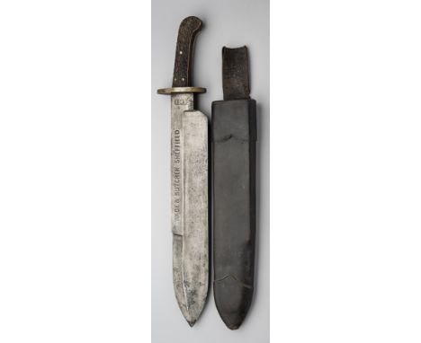 A MASSIVE BOWIE KNIFE, WADE &amp; BUTCHER, SHEFFIELD, LATE 19TH CENTURY, PROBABLY FOR EXHBITION, with broad heavy blade doubl