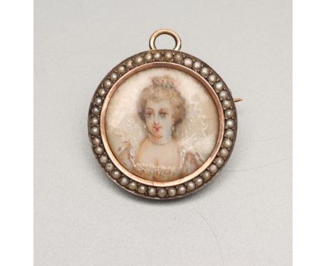 A FRENCH PORTRAIT BROOCH/PENDANT, the circular panel painted with the bust portrait of a young Queen within a seed pearl bord