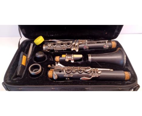 GEAR 4 MUSIC CLARINET CASED