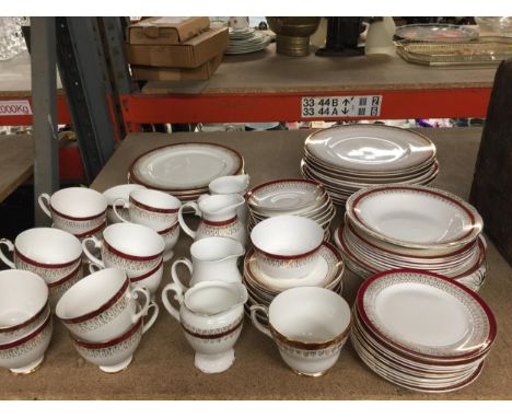 dinner service Auctions Prices | dinner service Guide Prices