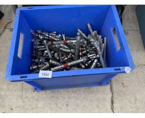 A LARGE ASSORTMENT OF TOOLS AND HARDWARE TO INCLUDE, NUTS AND BOLTS, PLIERS AND RAW BOLTS ETC 