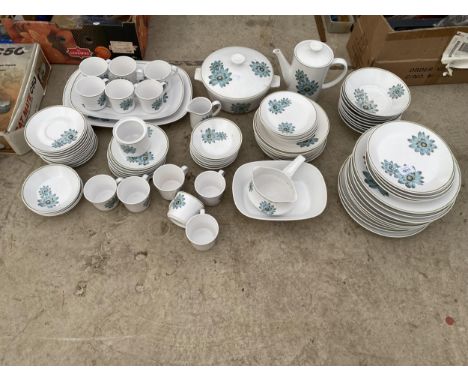 dinner service Auctions Prices | dinner service Guide Prices