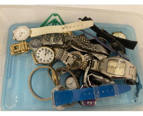 A QUANTITY OF WRISTWATCHES TO INCLUDE TIMEX AND ROTARY 