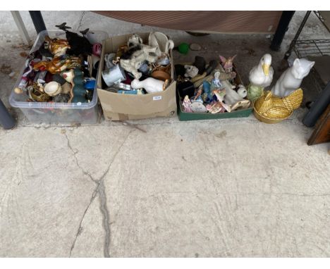 A LARGE ASSORTMENT OF CERAMIC ANIMAL FIGURES TO INCLUDE CATS AND CHICKENS ETC 