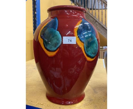 A LARGE POOLE POTTERY VASE, HEIGHT 36CM 