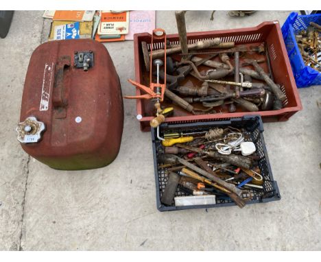 AN ASSORTMENT OF TOOLS TO INCLUDE A FUEL CAN, BRACE DRILLS AND CHISELS ETC 