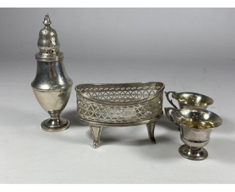 A MIXED LOT OF SILVER TO INCLUDE CHESTER HALLMARKED PEPPERETTE, HEIGHT 12CM, SILVER PIERCED BASKET &amp; TWO CONTINENTAL MINI
