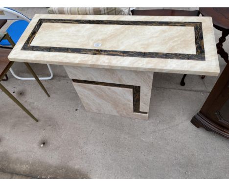 A MARBLE EFFECT PEDESTAL CONSOLE TABLE, 43" WIDE 