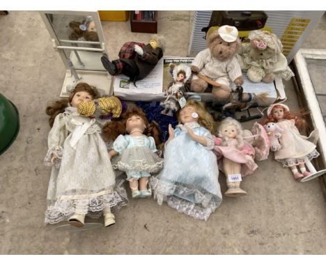 A LARGE ASSORTMENT OF VINTAGE DOLLS 