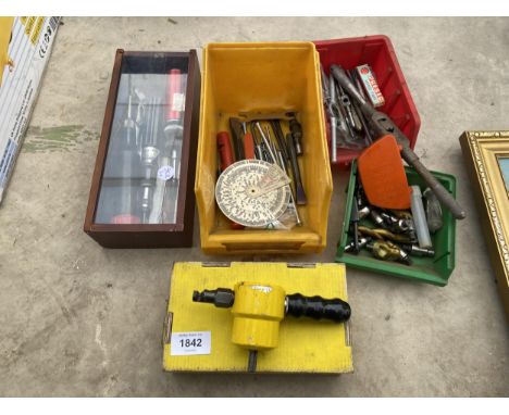 AN ASSORTMENT OF ENGINEERING TOOLS TO INCLUDE TAP AND DIE AND DRILLS ETC 