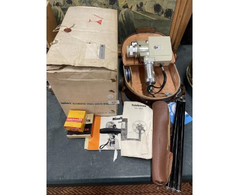A MINOLTA ZOOM MOVIE CAMERA, HOLBECK AUTO ZOOMY MOVIE CAMERA AND TRIPODS 