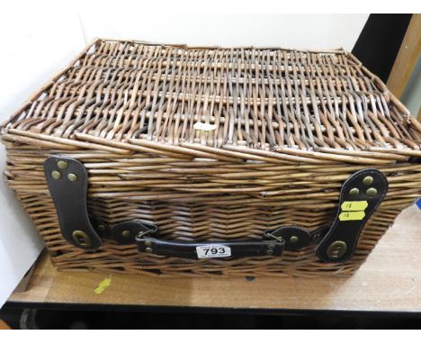 Wicker Hamper 